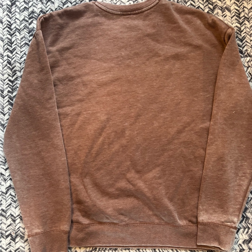 Granola Burnt Red graphic Women’s Crewneck Pullover Sweater Size Small/ Medium - Picture 7 of 8